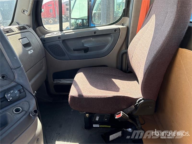 Freightliner Cascadia 113 Седельные тягачи