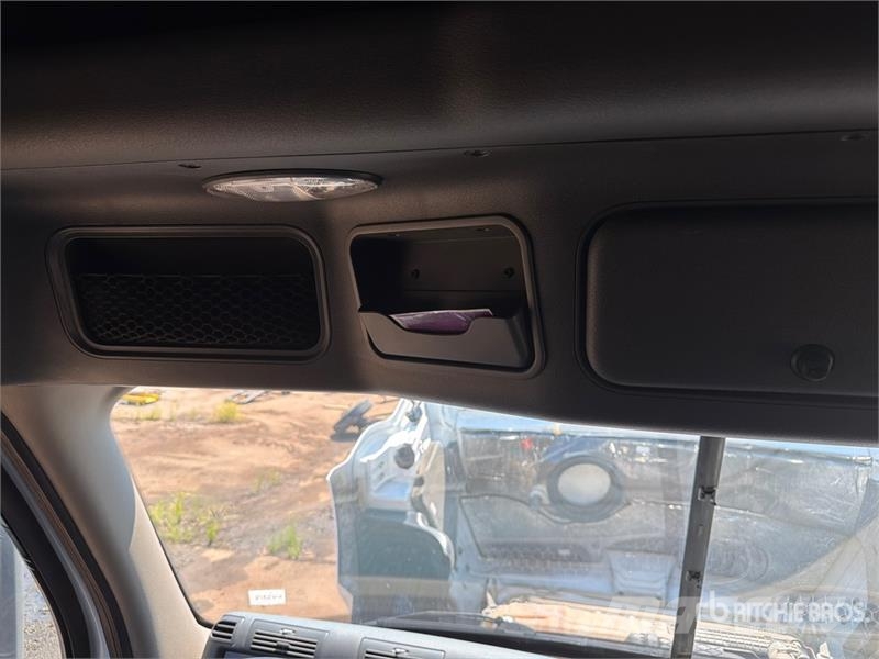 Freightliner Cascadia 113 6x4 Sleeper Car Carrier Truck Trasportatore per veicoli