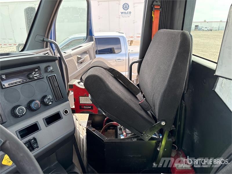 Freightliner Cascadia 116 Sadulveokid