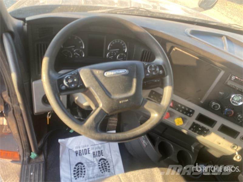 Freightliner Cascadia 126 Vilcēji