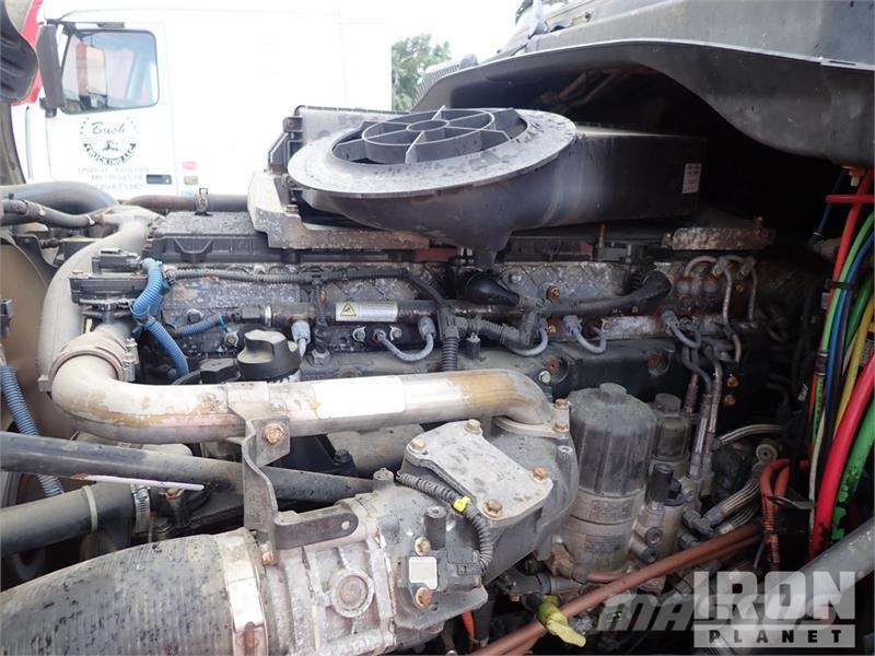 Freightliner Cascadia 125 6x4 T/A Sleeper Truck Tractor Vilcēji