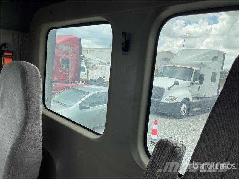 Freightliner Cascadia 113 Çekiciler