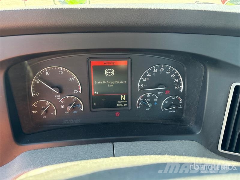 Freightliner Cascadia 116 Trekkers