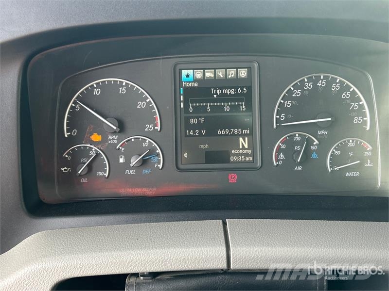 Freightliner Cascadia 116 曳引機組件