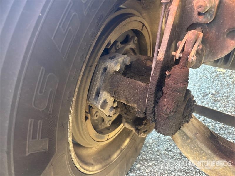 Freightliner Cascadia 113 Car Carrier Truck Camiões de Transporte Auto