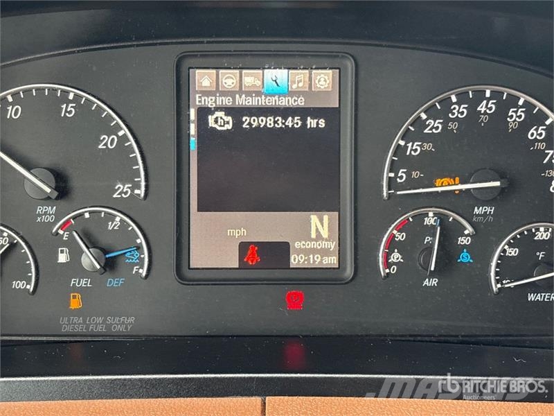 Freightliner Cascadia 126 6x4 T/A Sleeper Truck Tractor Cavalos mecânicos