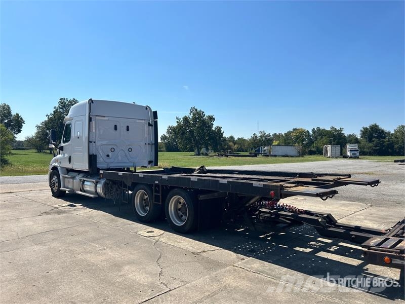 Freightliner Cascadia 113 6x4 Sleeper Car Carrier Truck Autovežiai
