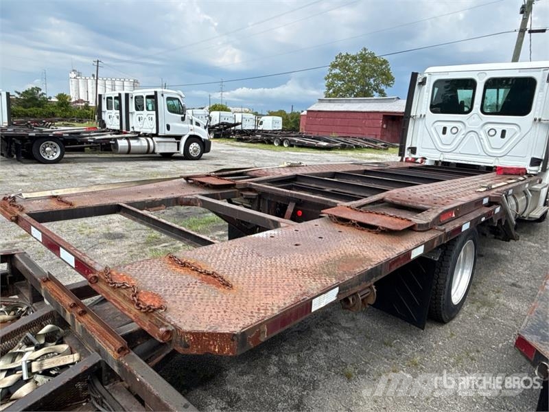Freightliner Cascadia 113 Camiones portacoches