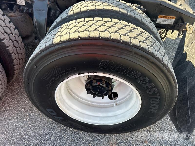 Freightliner Cascadia 113 Trekkers