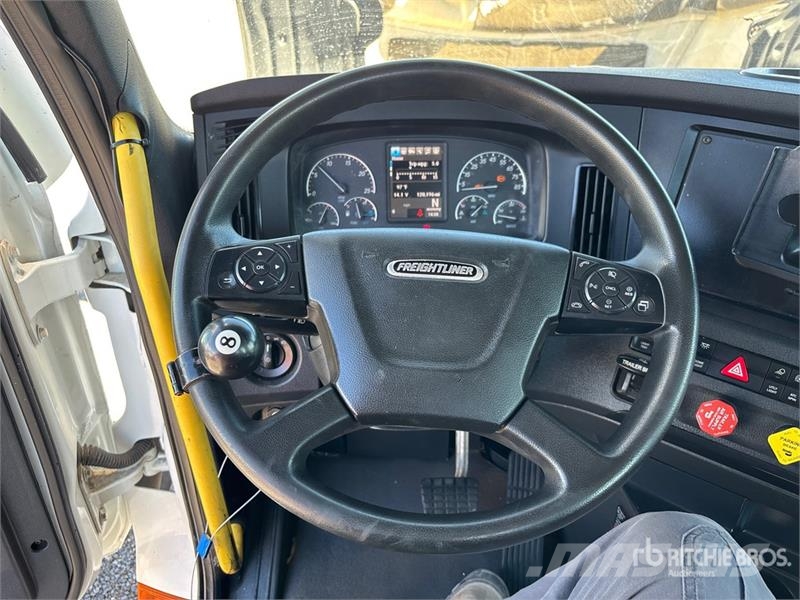 Freightliner Cascadia 126 Седельные тягачи