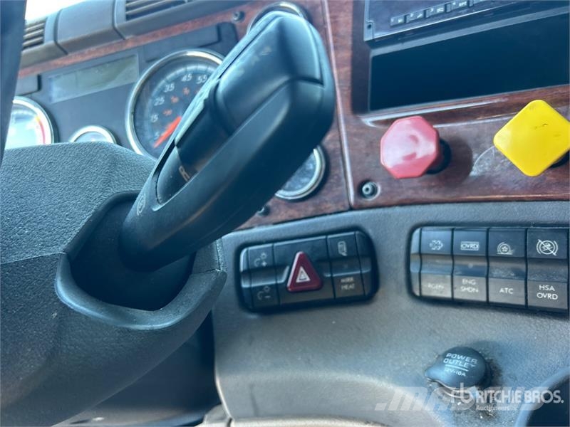 Freightliner Cascadia 125 Vilcēji