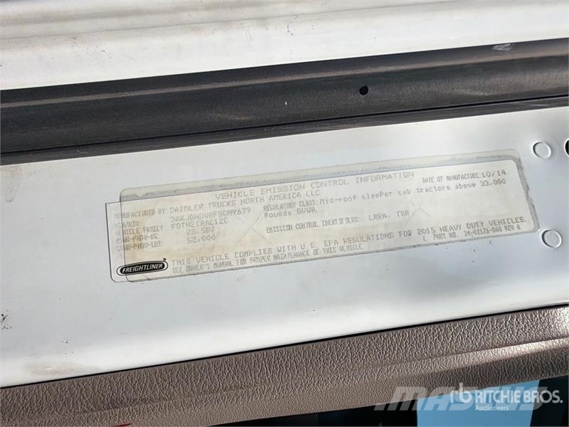 Freightliner Cascadia 113 6x4 Sleeper Car Carrier Truck (Inoper Camiones portacoches
