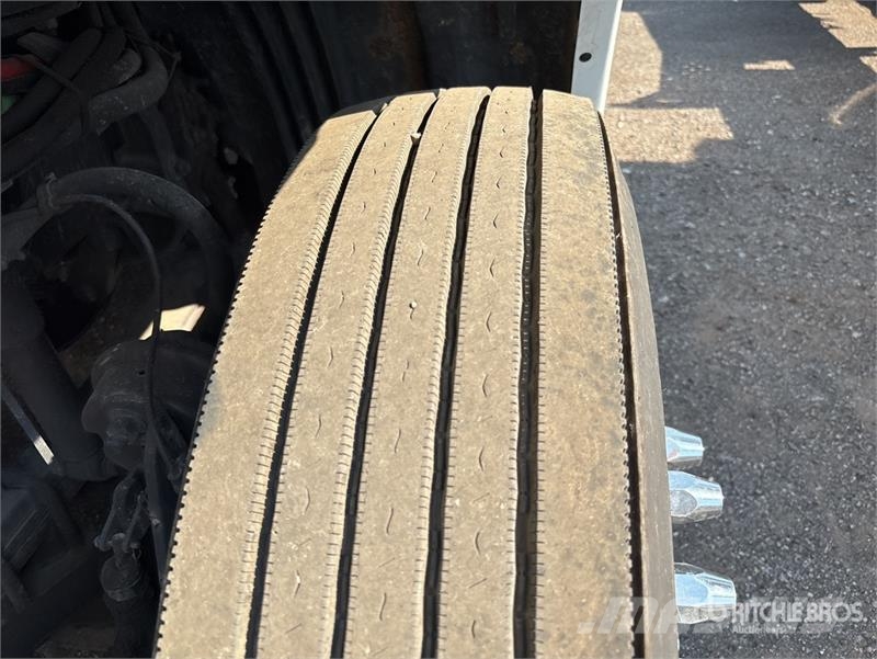 Freightliner Cascadia 113 Camiones portacoches