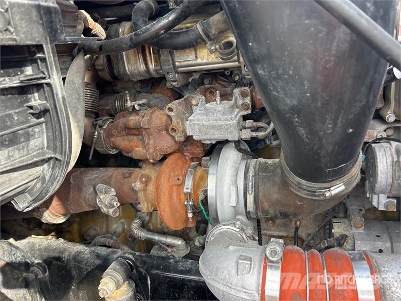Freightliner Cascadia 125 6x4 T/A Sleeper Truck Tractor Седельные тягачи