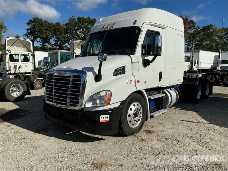 Freightliner Cascadia 113 Trekkers