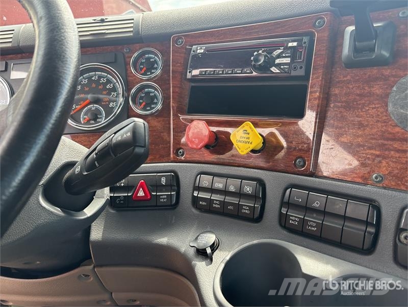 Freightliner Cascadia 113 Camiones portacoches