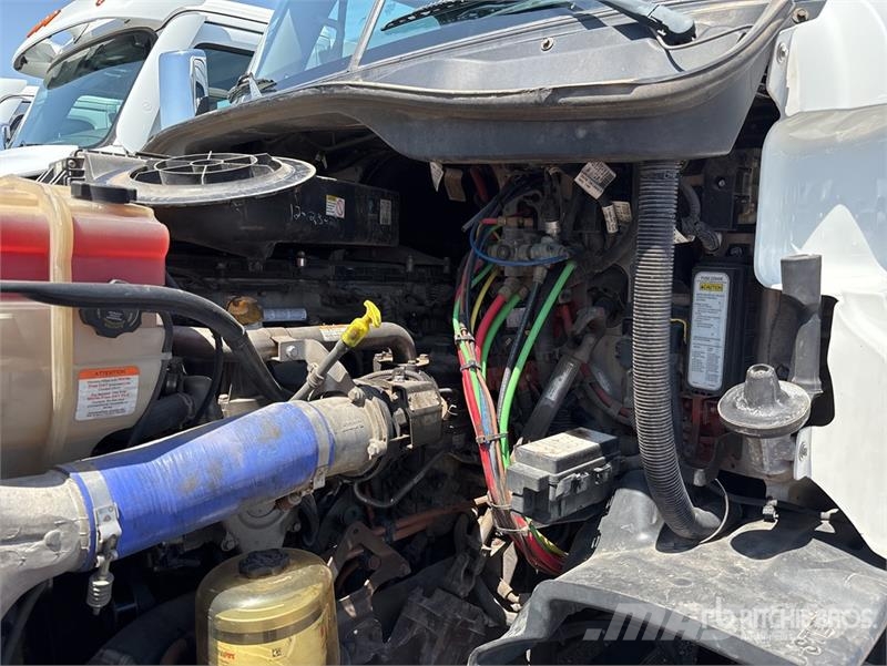 Freightliner Cascadia 113 Camiones portacoches
