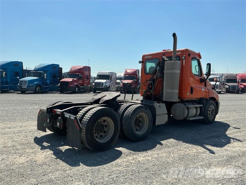 Freightliner Cascadia 125 Tahače