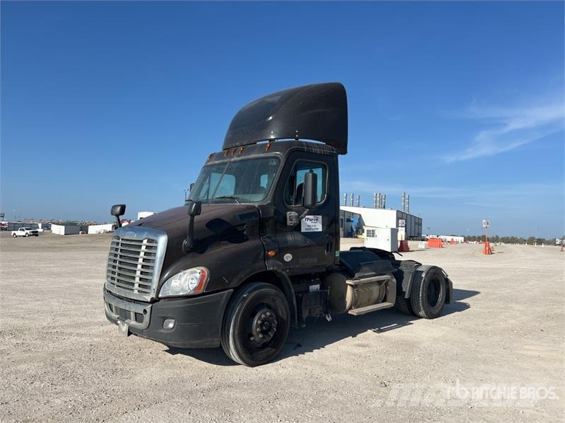 Freightliner Cascadia 113 Vilcēji