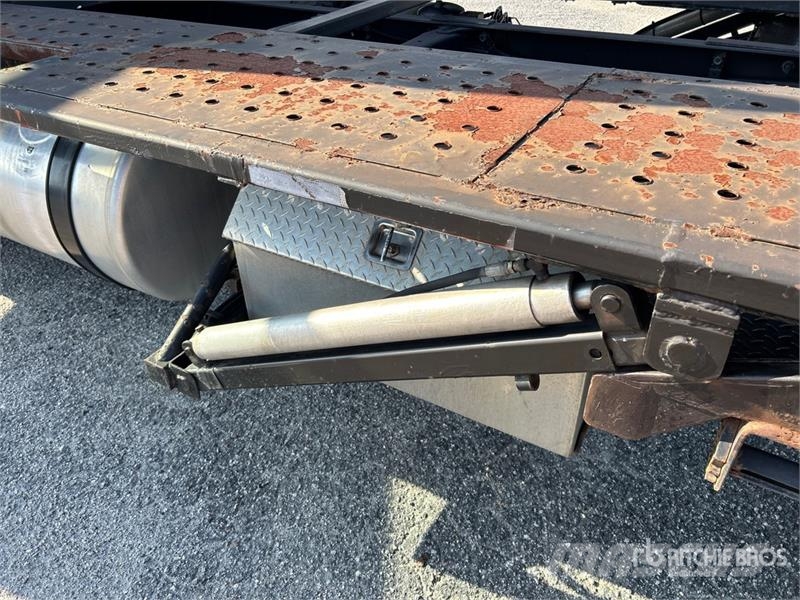 Freightliner Cascadia 113 T/A Car Carrier Truck Autoveokid