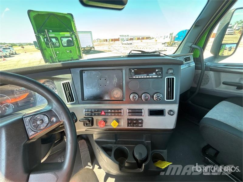 Freightliner Cascadia 116 曳引機組件