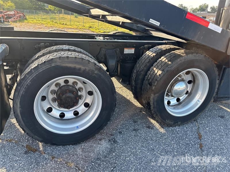 Freightliner Cascadia 113 6x4 Sleeper Car Carrier Truck Biltransportbilar