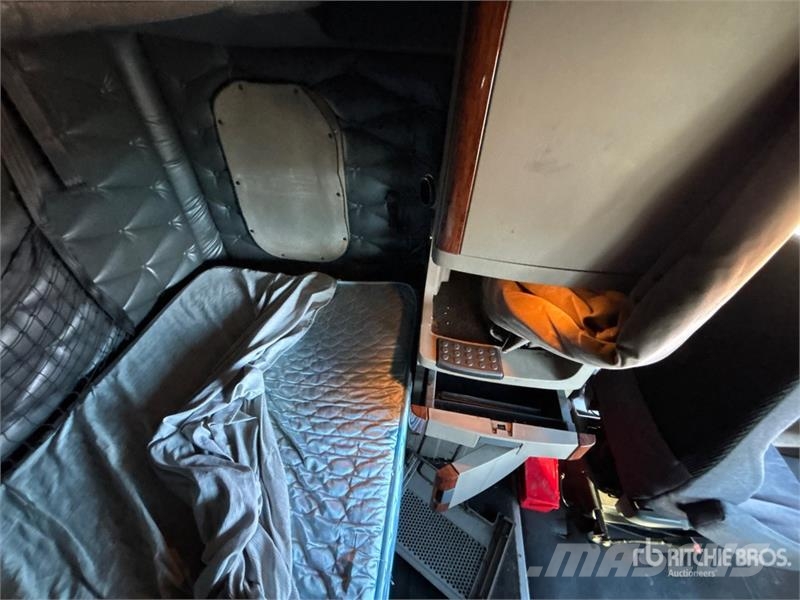 Freightliner Cascadia 125 Truck Tractor Units