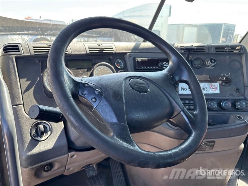 Freightliner Cascadia 113 Седельные тягачи