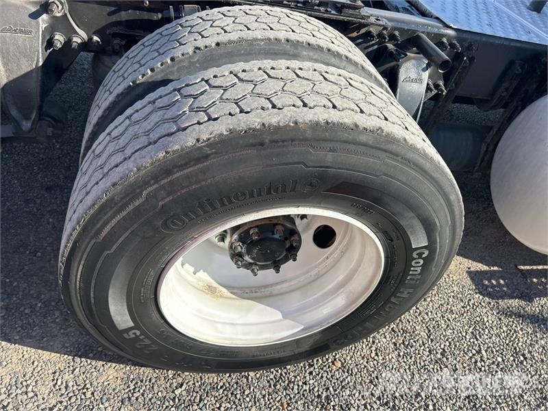 Freightliner Cascadia 113 Trekkers