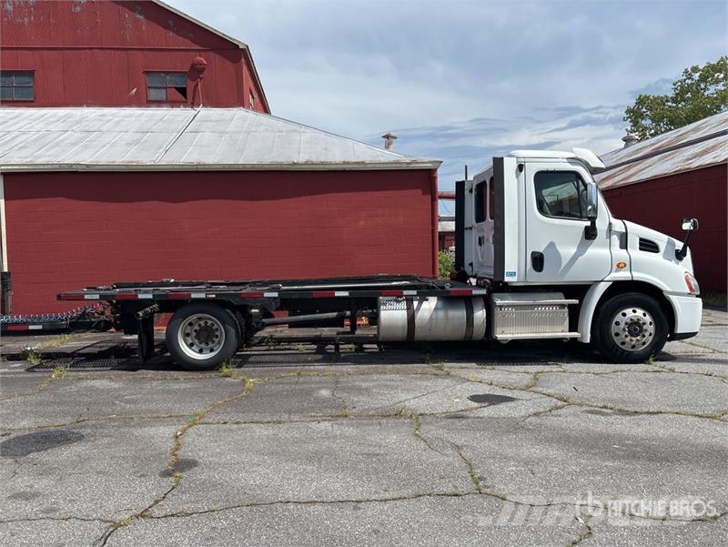 Freightliner Cascadia 113 Camiones portacoches
