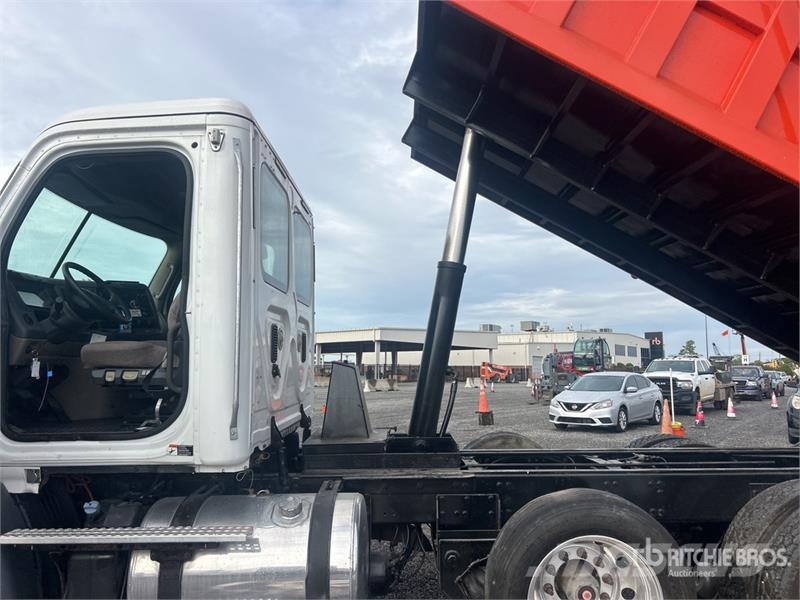 Freightliner Cascadia 113 Грузовики-Самосвалы