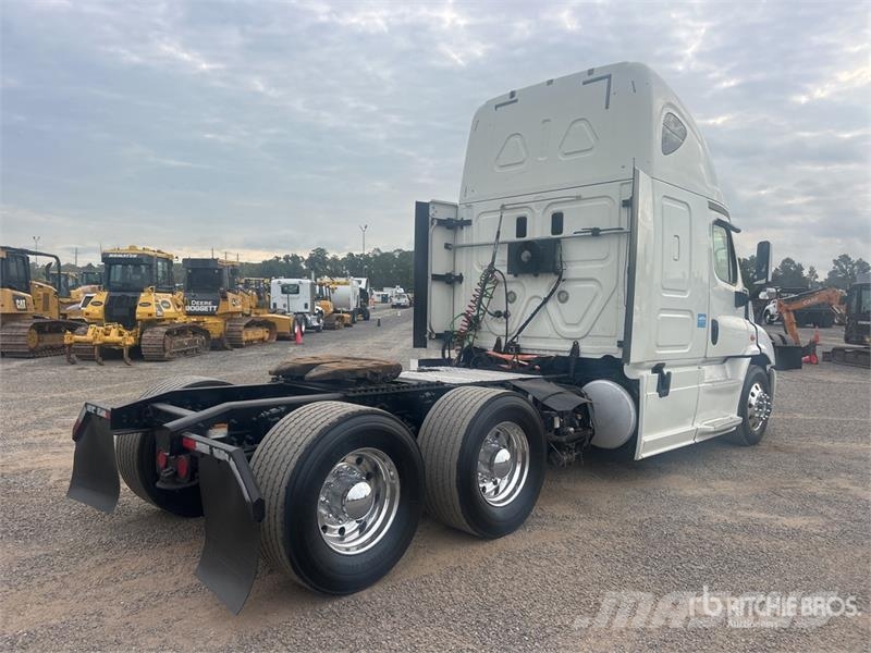 Freightliner Cascadia 113 Vlačilci