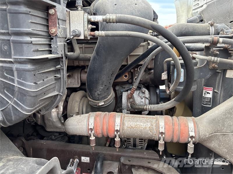 Freightliner Cascadia 113 Camiones portacoches