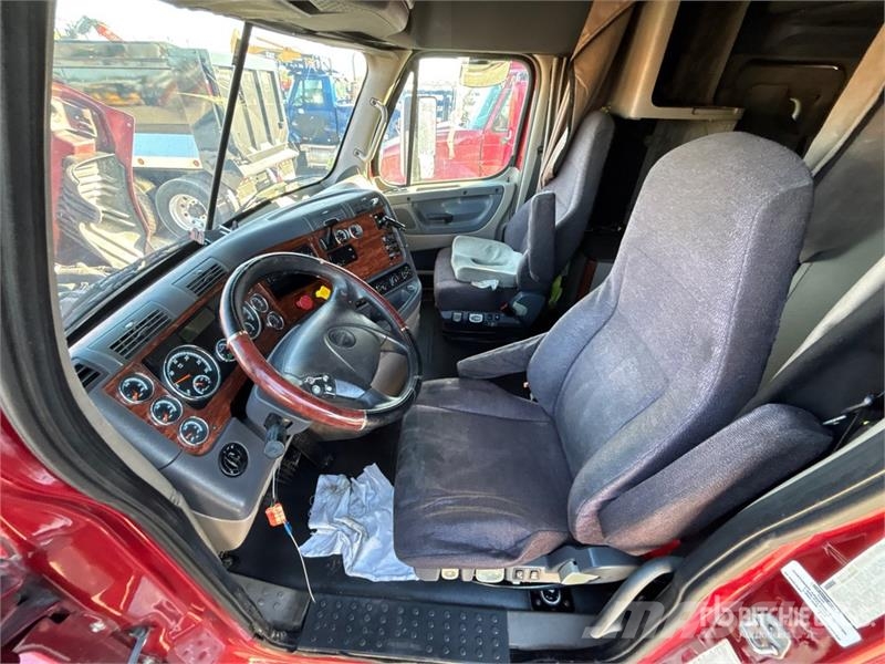 Freightliner Cascadia 125 Truck Tractor Units