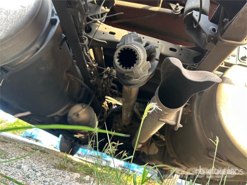 Freightliner Cascadia 6x4 T/A Sleeper Truck Tractor (Inoperable Trekkvogner
