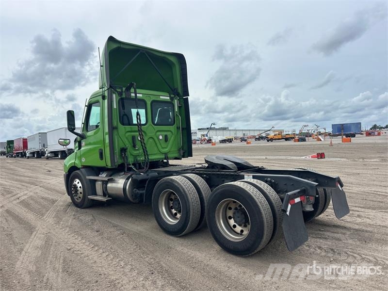 Freightliner Cascadia 116 Vlačilci