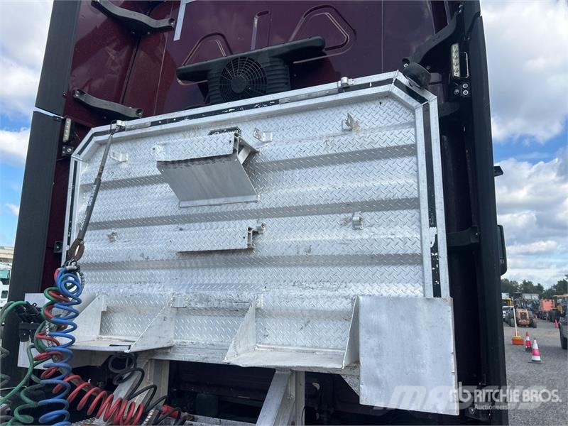 Freightliner Cascadia 126 Vlačilci