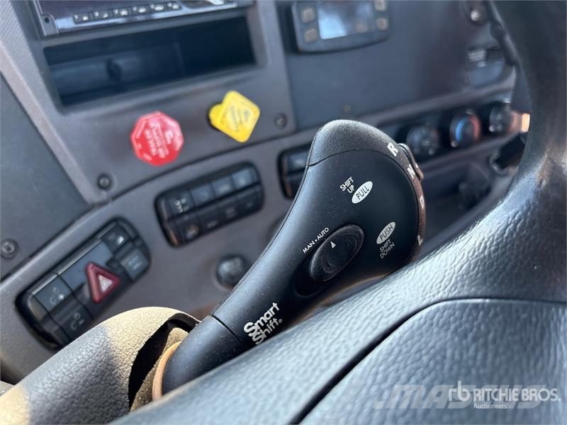 Freightliner Cascadia 113 Седельные тягачи