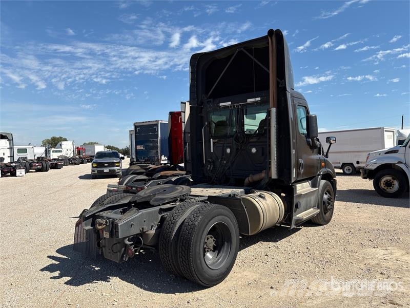 Freightliner Cascadia 113 Седельные тягачи