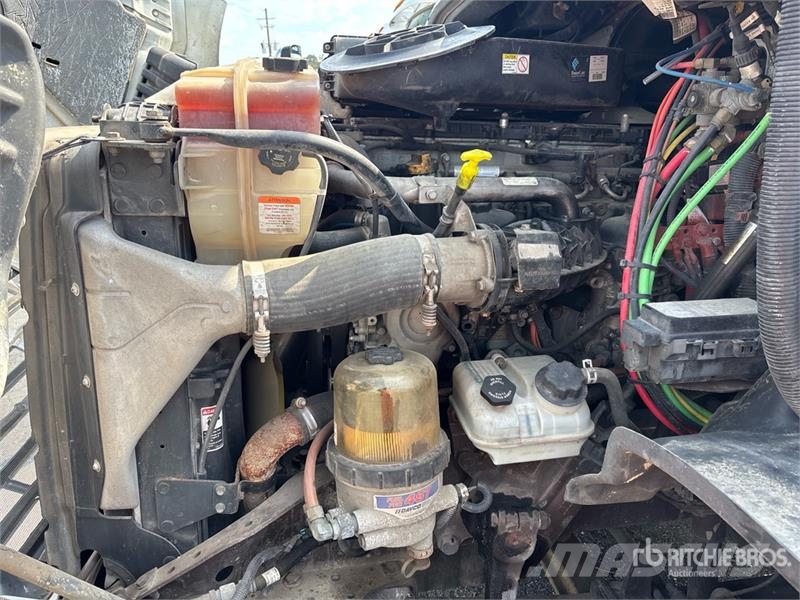 Freightliner Cascadia 113 Camiones portacoches