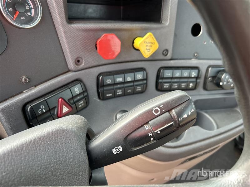 Freightliner Cascadia 113 Седельные тягачи