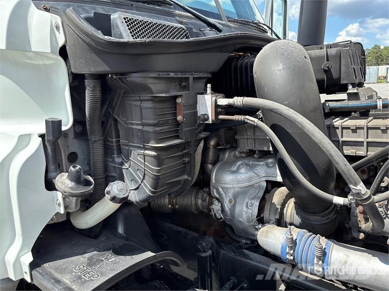 Freightliner Cascadia 125 6x4 T/A Sleeper Truck Tractor Dragbilar
