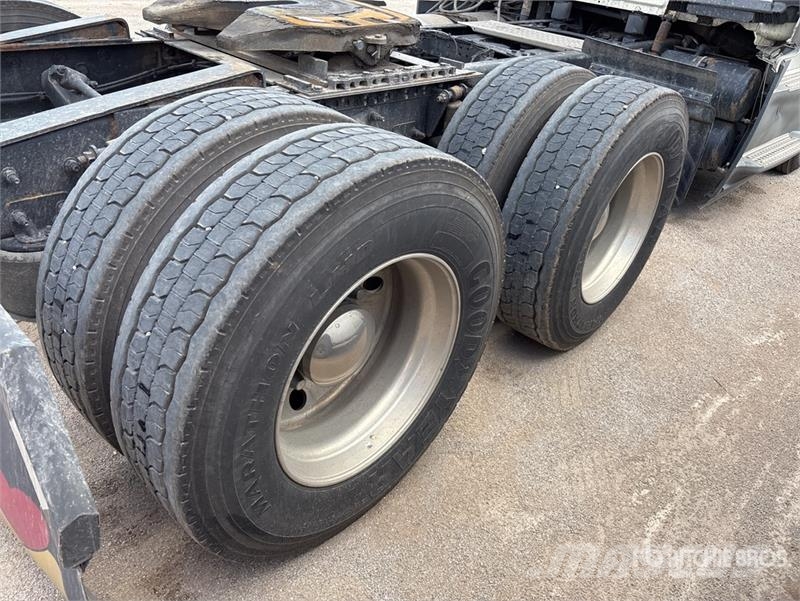 Freightliner Cascadia 125 Sadulveokid