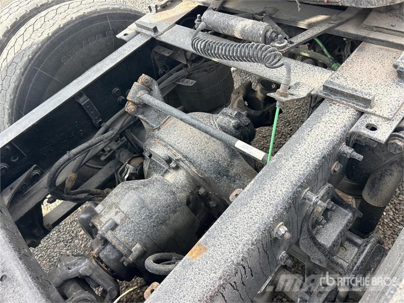 Freightliner Cascadia 125 6x4 T/A Sleeper Truck Tractor Седельные тягачи
