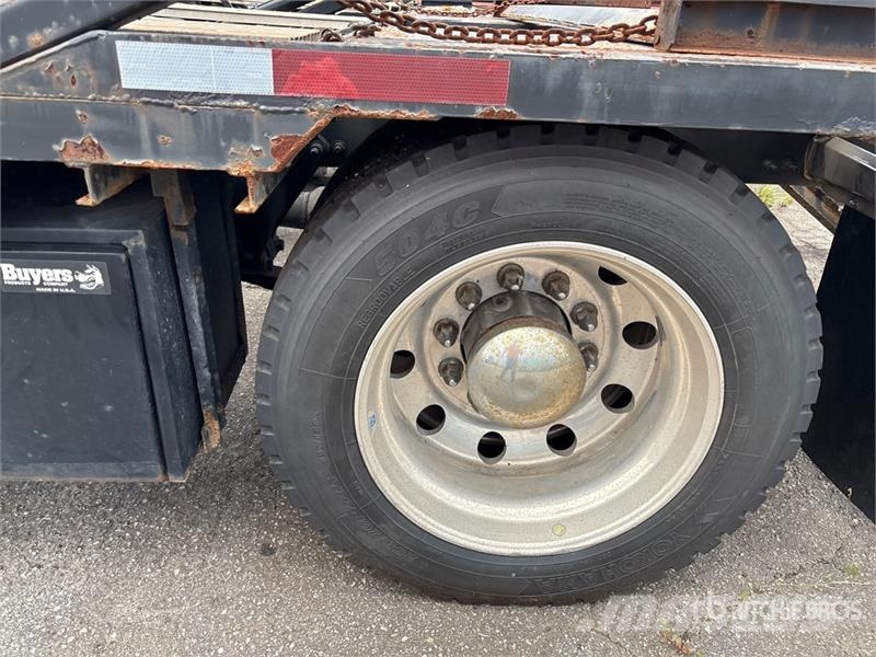 Freightliner Cascadia 113 4x2 Car Carrier Truck Vehicle transporters