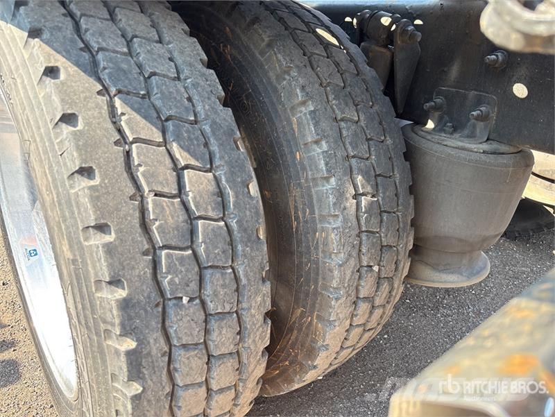 Freightliner Cascadia 113 Camiones portacoches