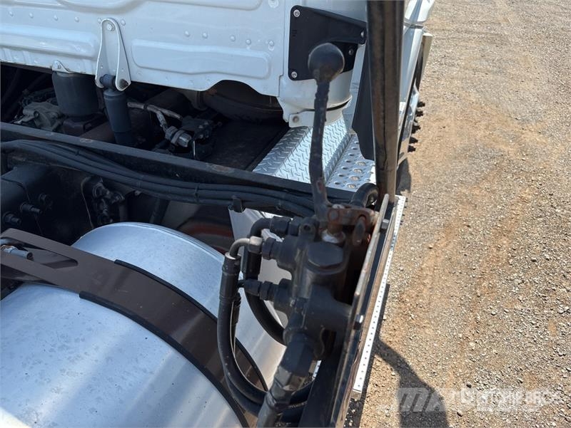 Freightliner Cascadia 113 Camiones portacoches