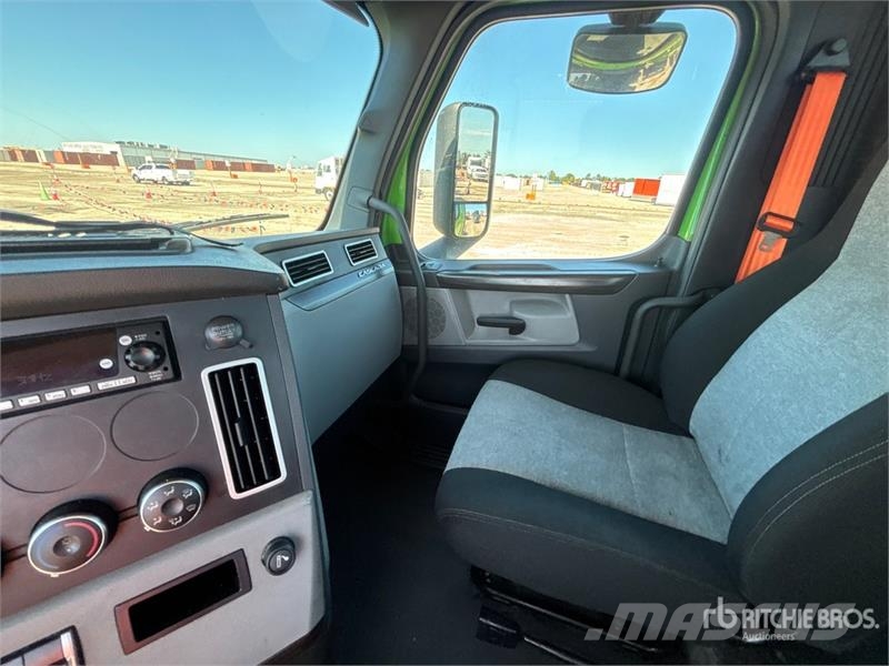 Freightliner Cascadia 116 曳引機組件