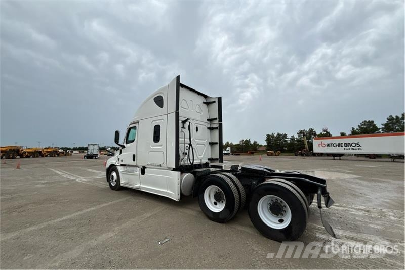 Freightliner Cascadia 126 Vlačilci