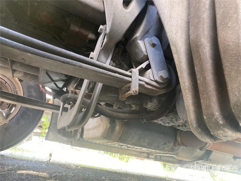 Freightliner Cascadia 126 6x4 T/A Sleeper Truck Tractor (Inoper 中古トラクターヘッド | トレーラーヘッド